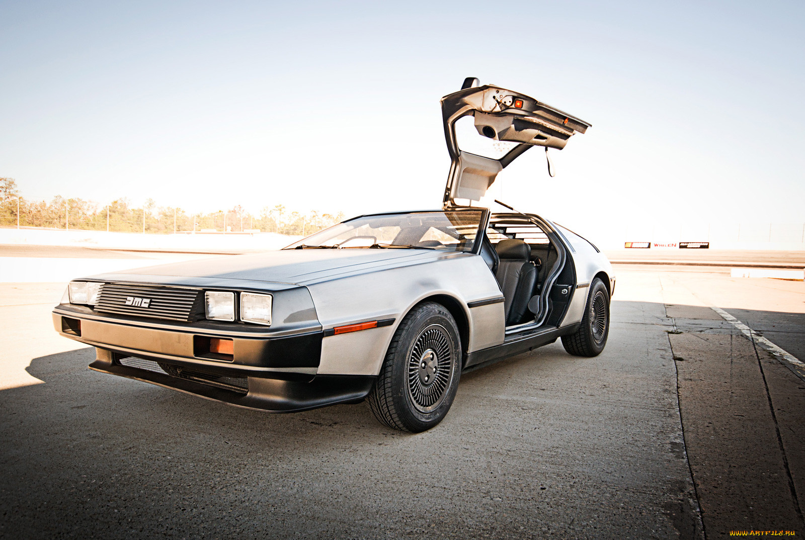 , dmc, delorean